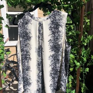 Daniel Rainn Blouse with floral detail